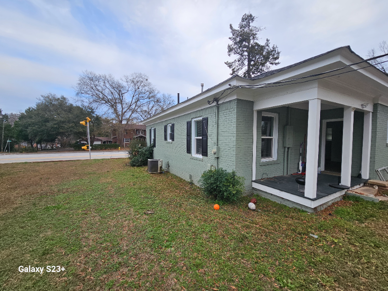 1933 Nance St - Photo 3 of 13