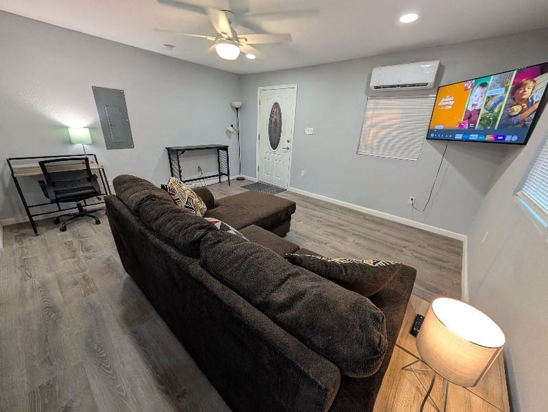 508 N San Antonio St #A - Photo 2 of 12