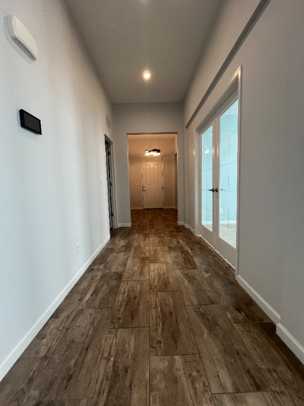 1733 Pioneer Cir - Photo 2 of 20