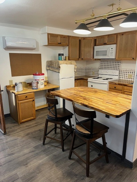 20572 Van Slyke Rd - Photo 2 of 19