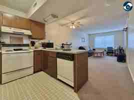 featured image of 229 E King St #19