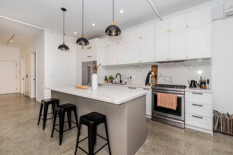 730 29th St #105 - Photo 5 of 12