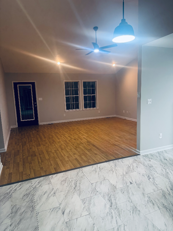 9421 Sawyer Rd - Photo 6 of 11