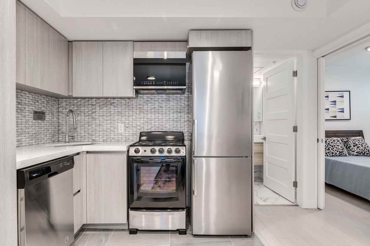 1431 Haro Street #1433 - Photo 7 of 21