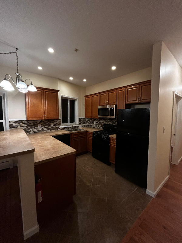 1326 E Gibson St #3 - Photo 7 of 17