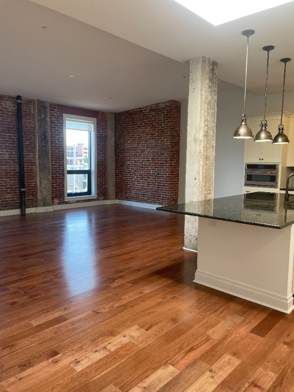 41 W Lemon St #603 - Photo 2 of 16