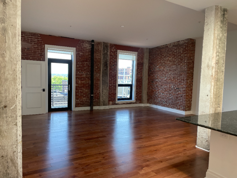 41 W Lemon St #603 - Photo 5 of 16