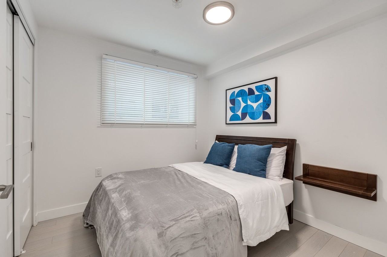 1431 Haro Street - Photo 15