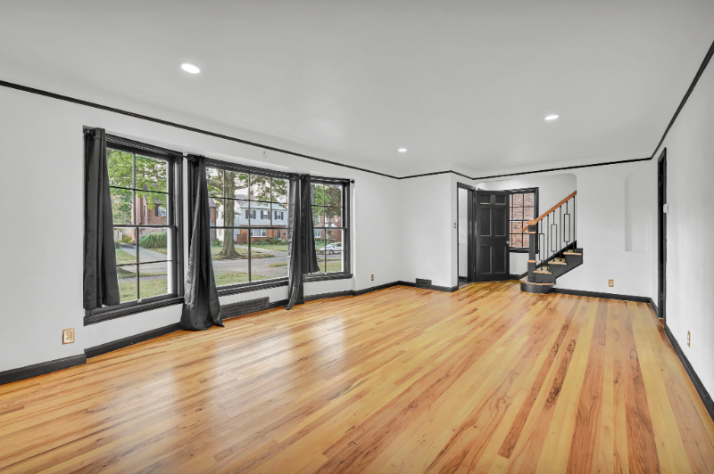 3961 Lansdale Rd - Photo 3 of 10