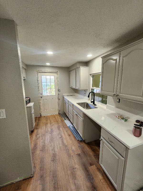 1835 Joyce St - Photo 4 of 13