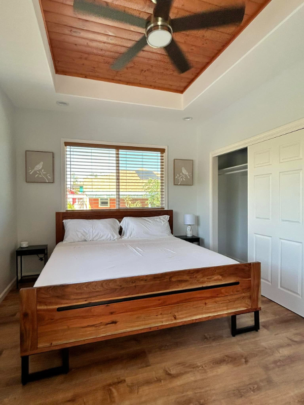 15-1606 2nd Ave #B - Photo 4 of 12