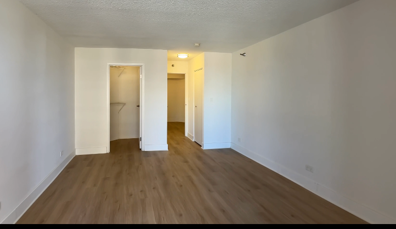 1212 N Dearborn St - Photo 5 of 8