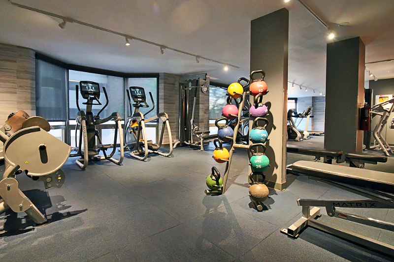 1232 N Dearborn St - Photo 7 of 13