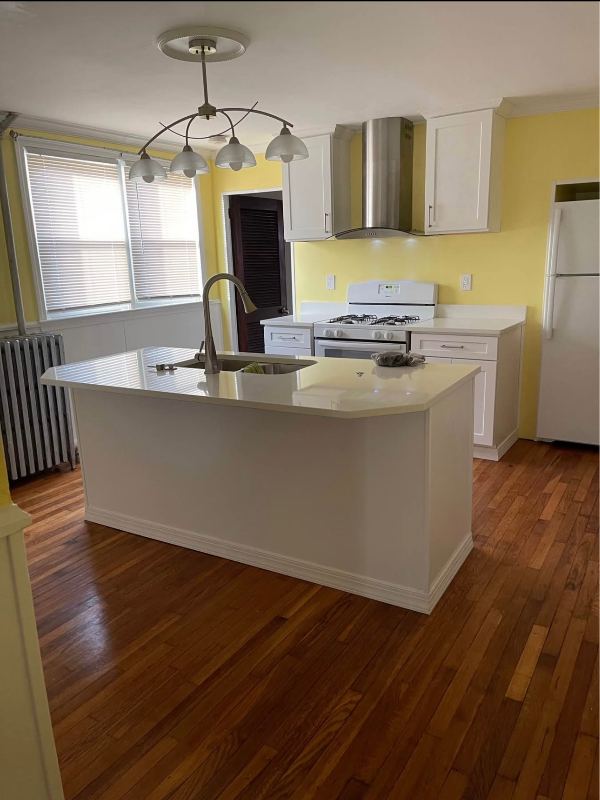 512 Pine St #1W - Photo 2 of 12