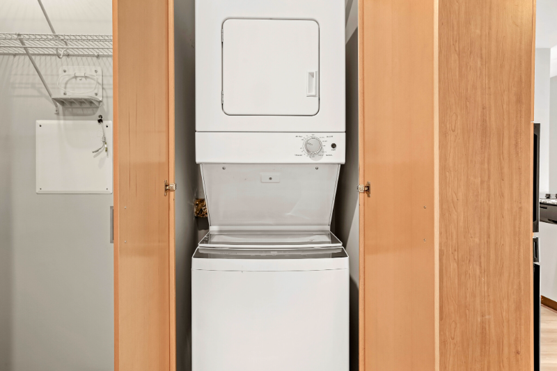 509 N Saint Clair St #2222 - Photo 4 of 14