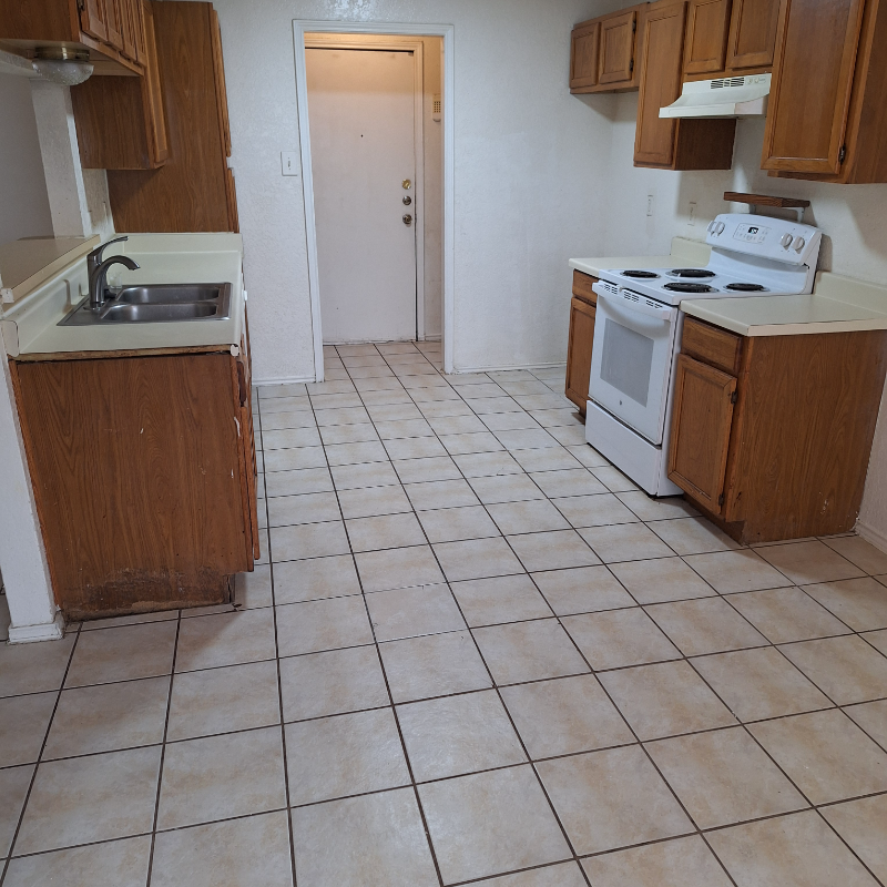 4529 Compass Ct - Photo 2 of 6