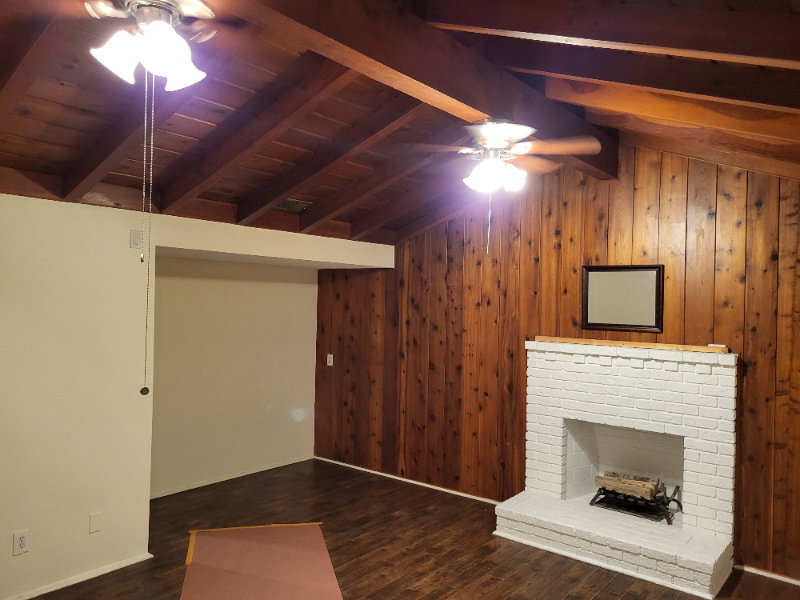 407 W 6th St #A - Photo 3 of 14