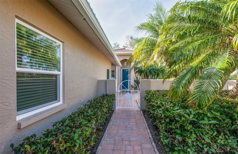 201 Auburn Woods Cir - Photo 3 of 20