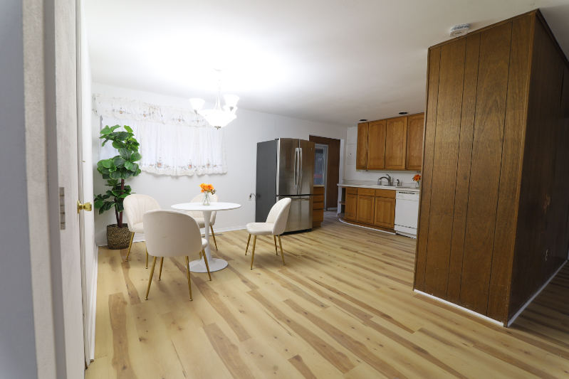 4912 Powell Rd - Photo 4 of 20