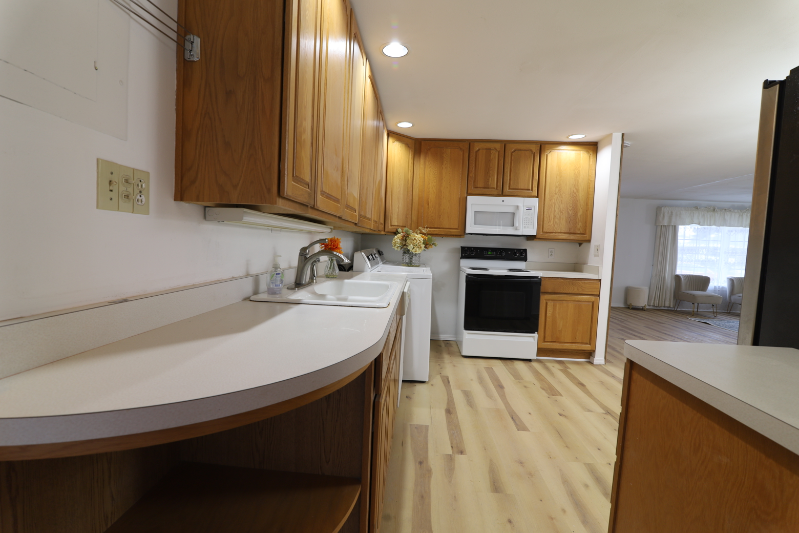 4912 Powell Rd - Photo 5 of 20