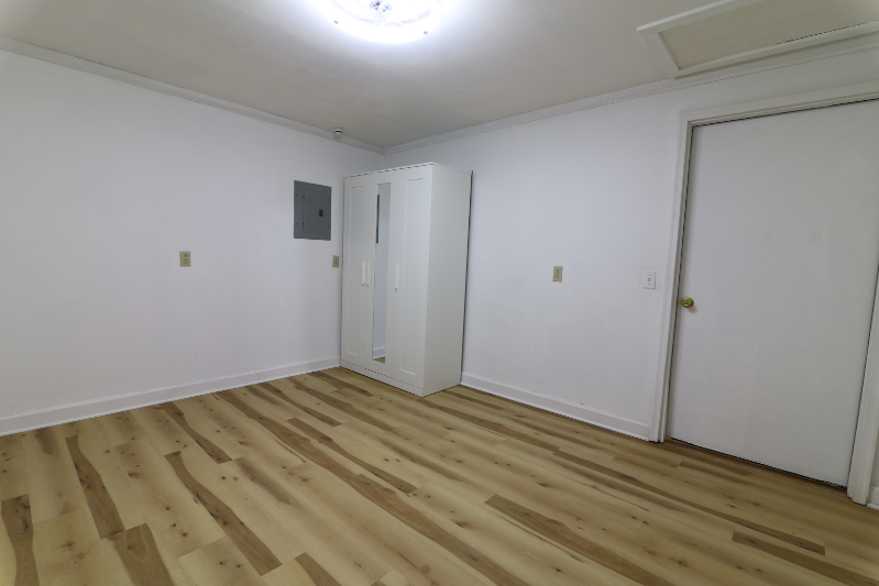 4912 Powell Rd - Photo 7 of 20