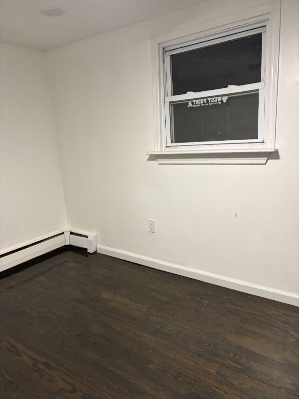 271 Louis Ave - Photo 3 of 6