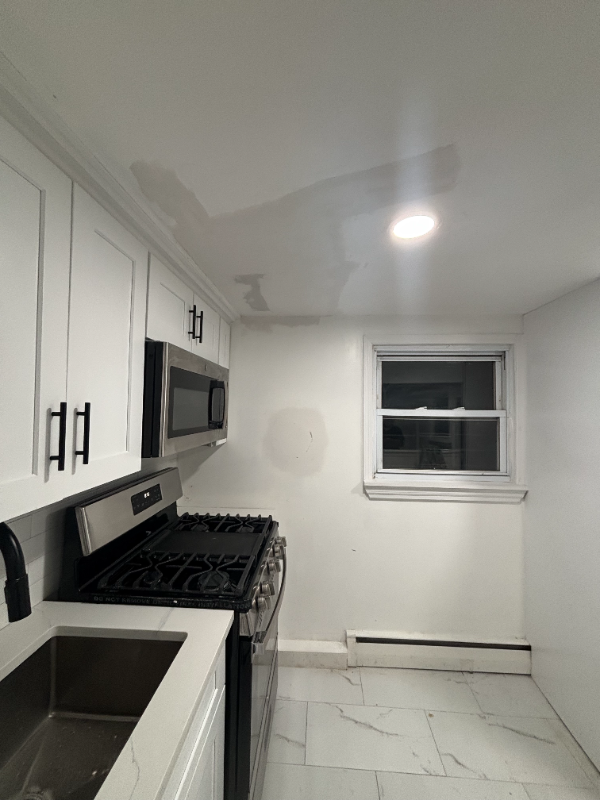 271 Louis Ave - Photo 4 of 6