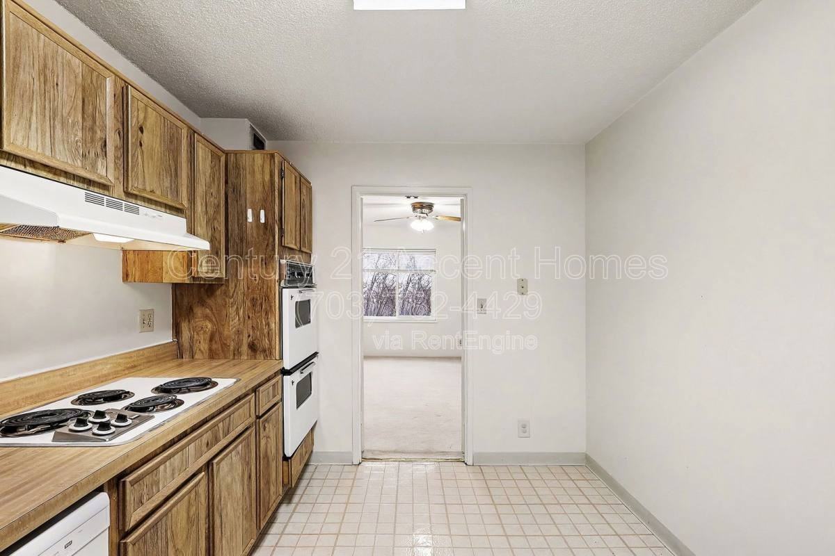 8380 Greensboro Dr #104 - Photo 7 of 10