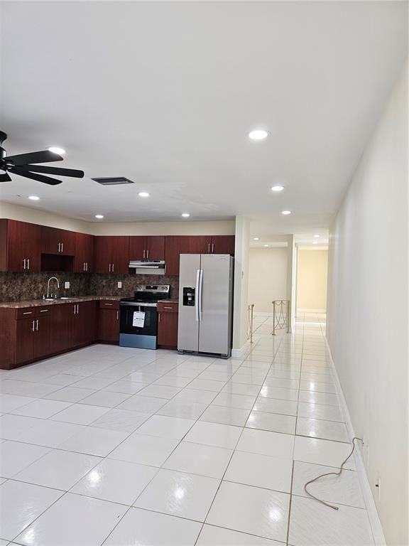 3580 Nw 110th Ln - Photo 2 of 8