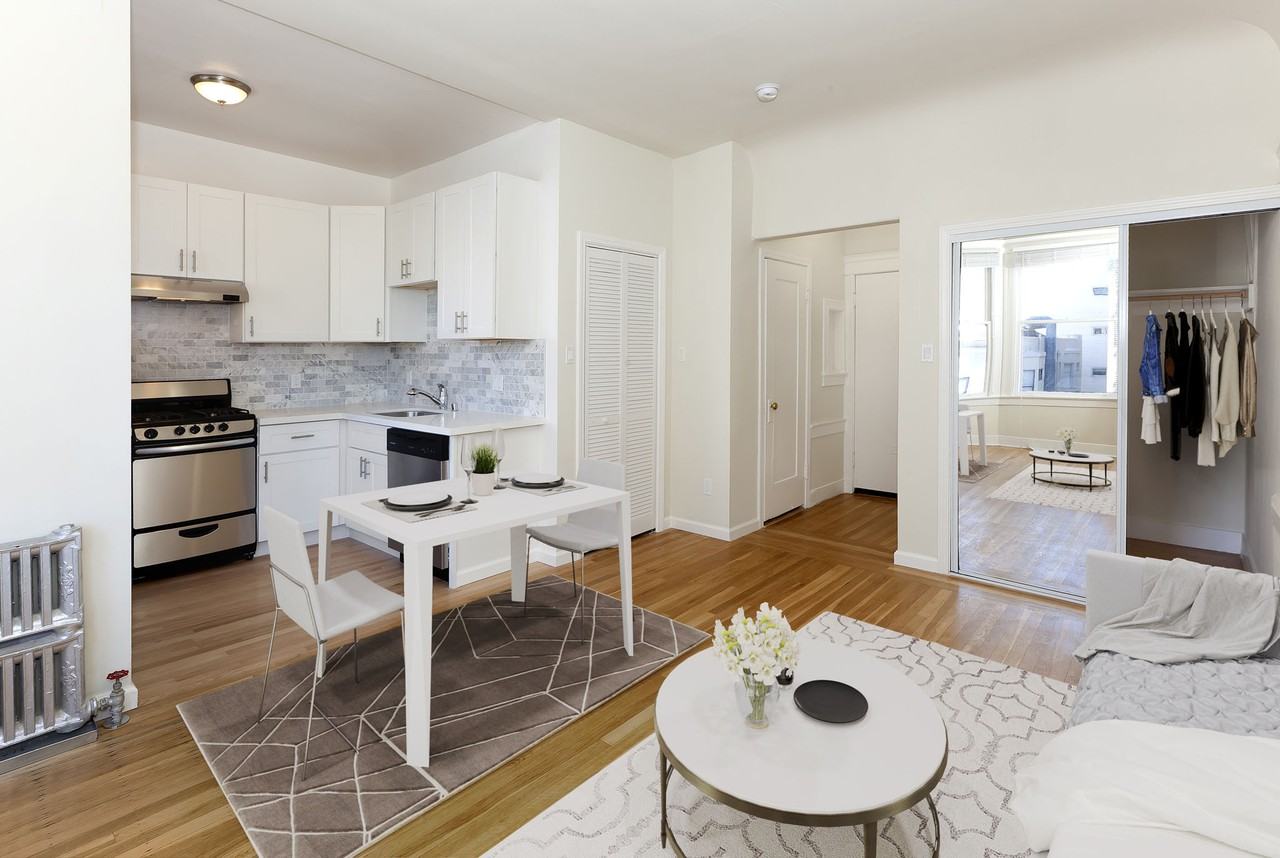 920 Leavenworth - Photo 2 of 29