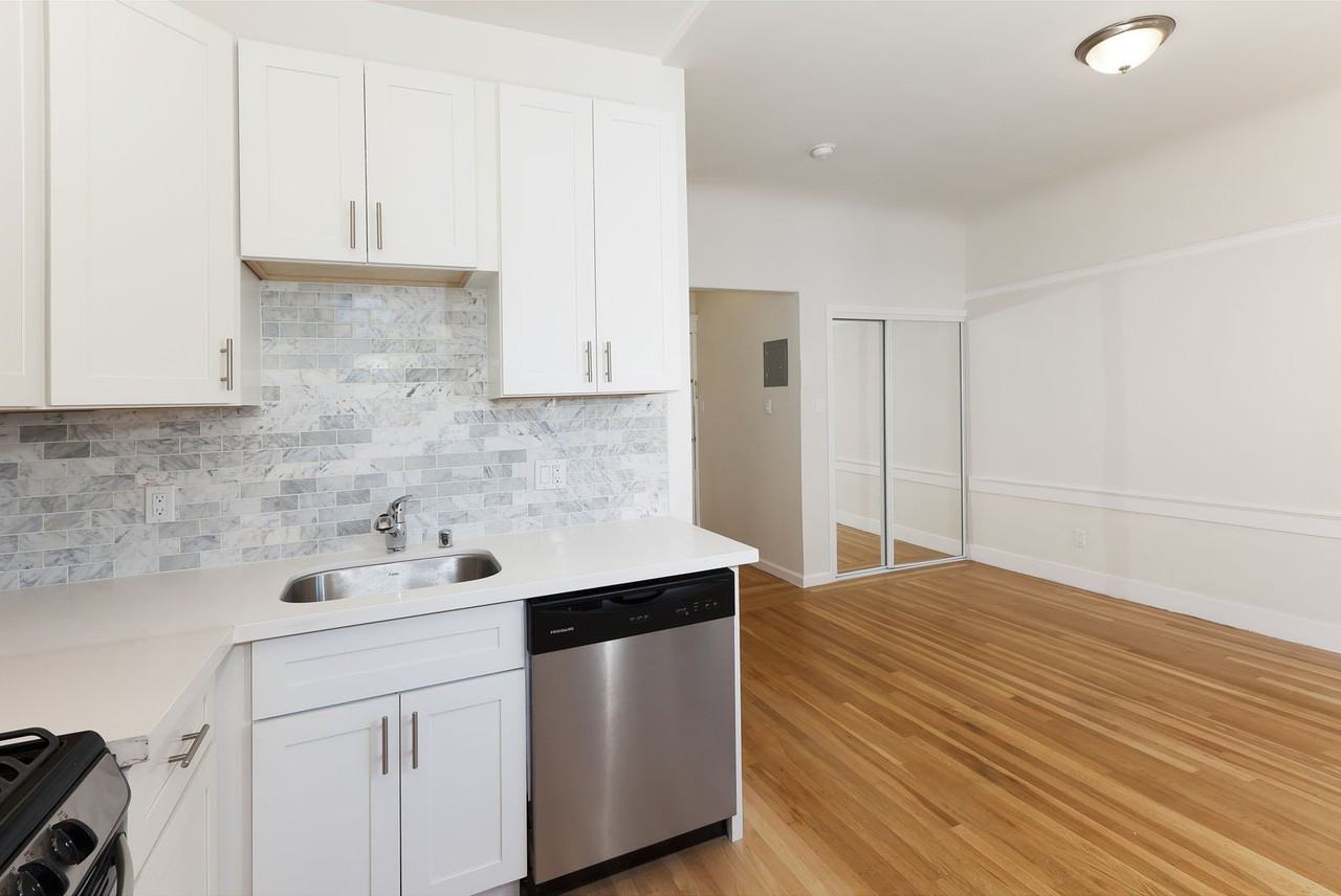 920 Leavenworth - Photo 6 of 29