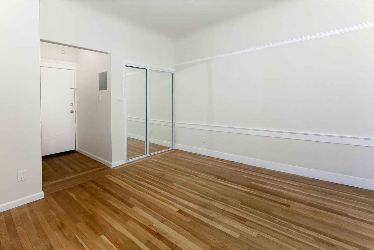 920 Leavenworth - Photo 7 of 29