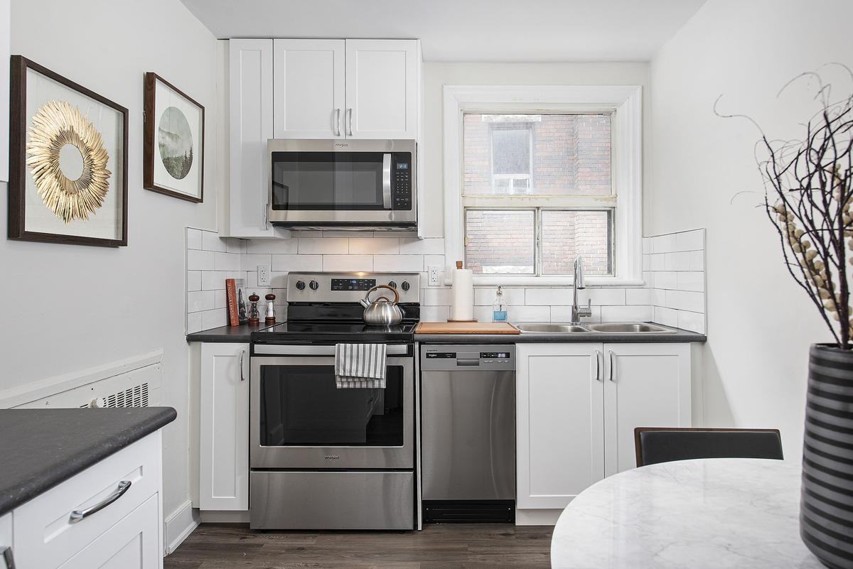 113-123 Emerald St. S. - Photo 6 of 15