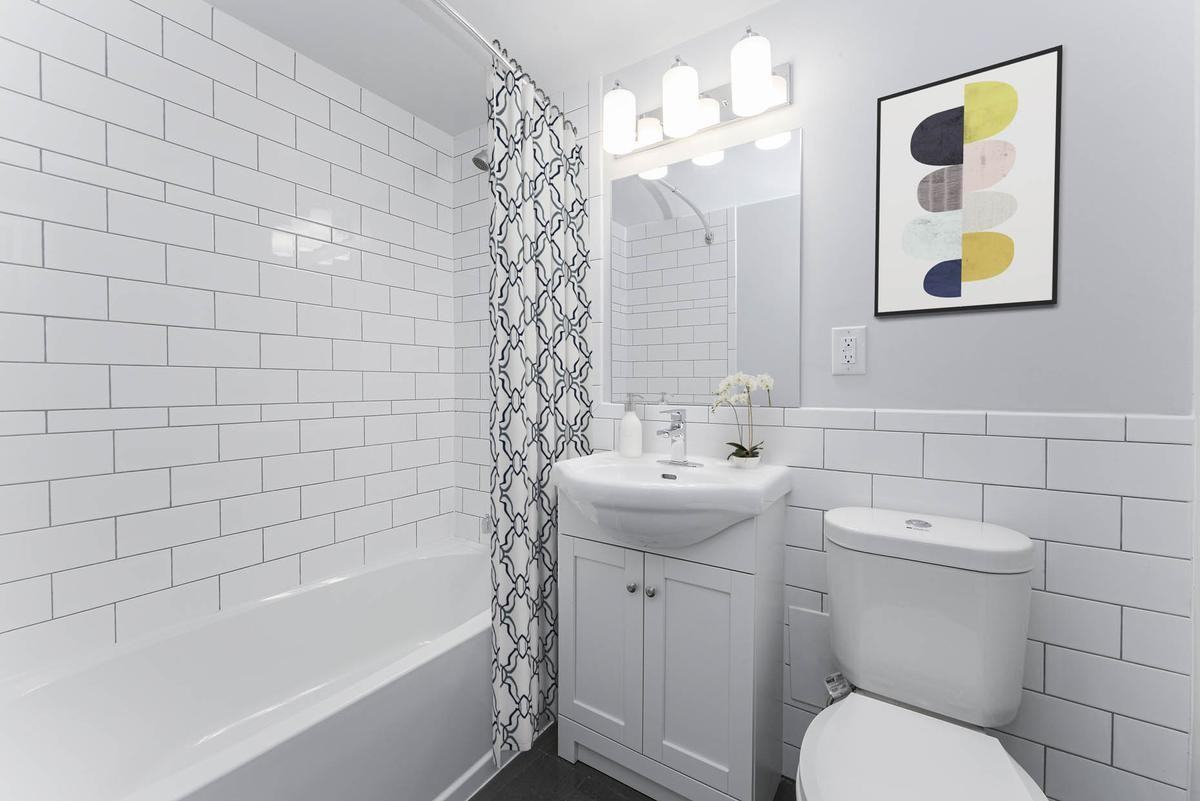 195-207 Fifth Avenue & 196-210 Sixth Avenue - Photo 6 of 14