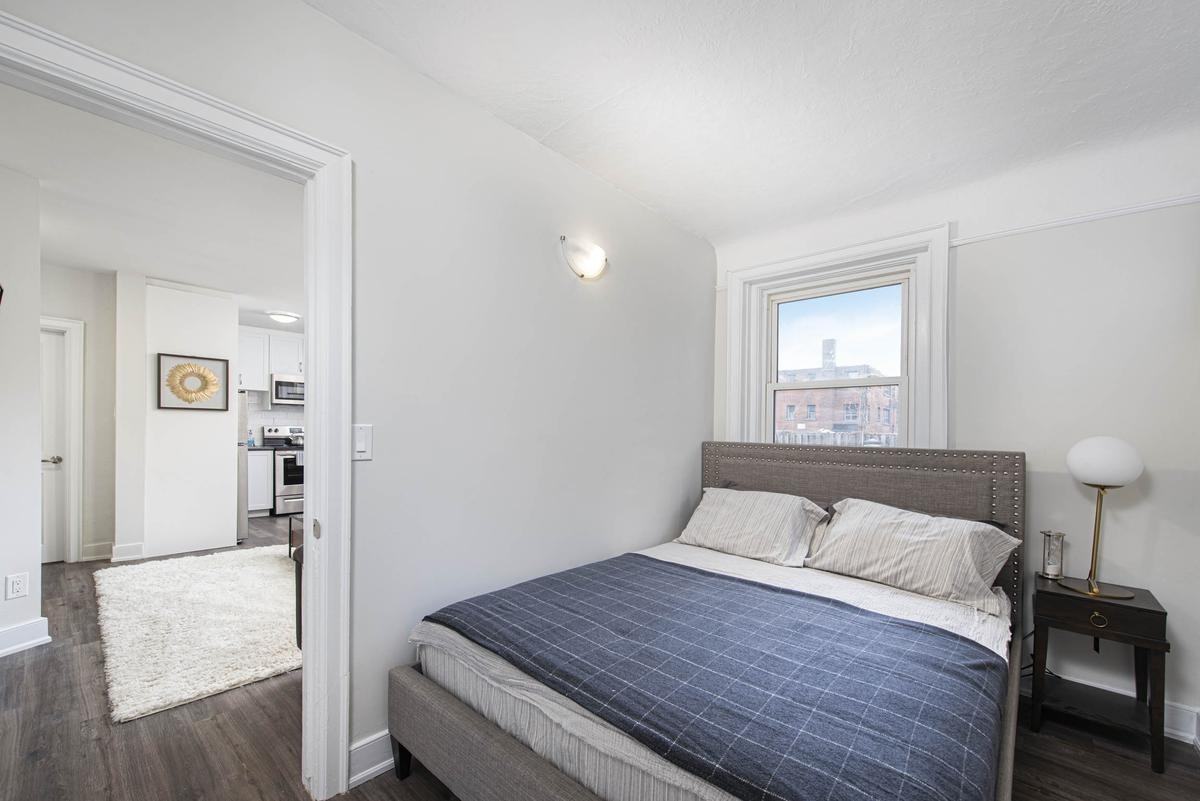 86 Tisdale St. S - Photo 6 of 14