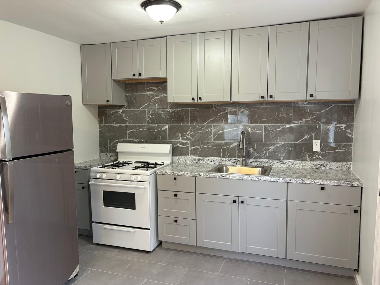 512 Knopf St #0 - Photo 5 of 8