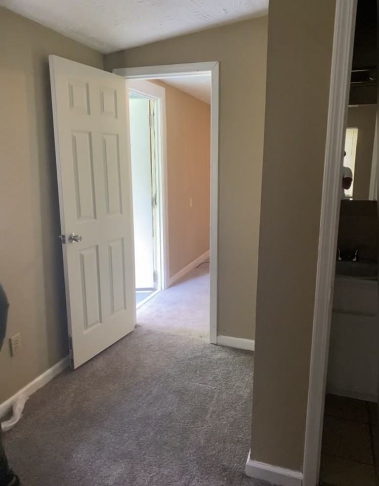 4910 Sunnybrook Dr #NA - Photo 4 of 13