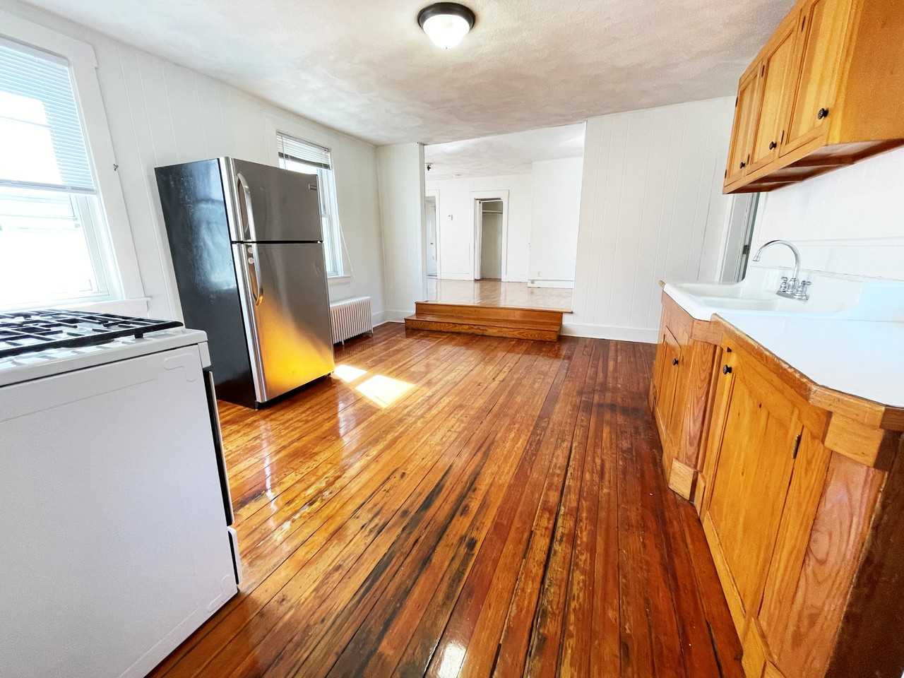 35 Paradise Ln #2 - Photo 3 of 12