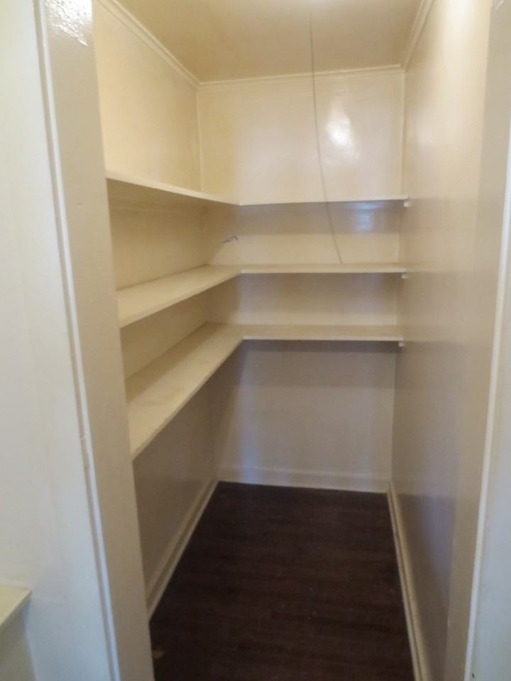 339 Hemlock Dr - Photo 5 of 7