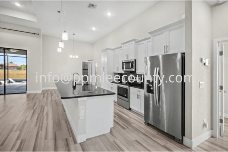 239 Se 11th Ter - Photo 3 of 24