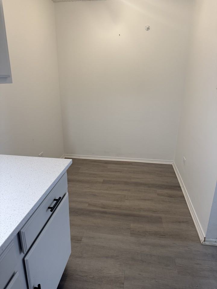 9074 Terrace Dr #4E - Photo 5 of 5