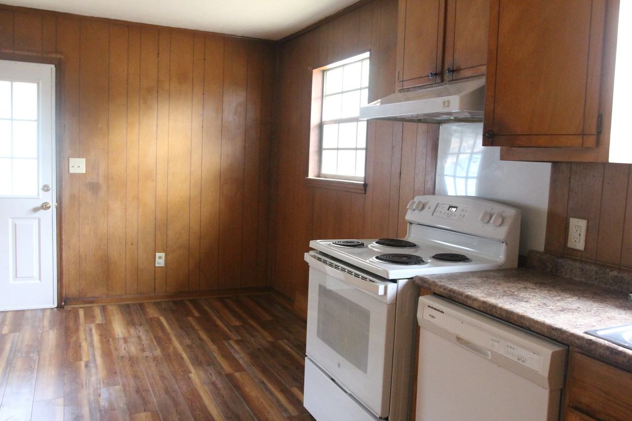 2004 Coves Ct #1 - Photo 3 of 22