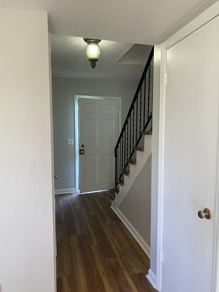 504 Wando Dr - Photo 5 of 13