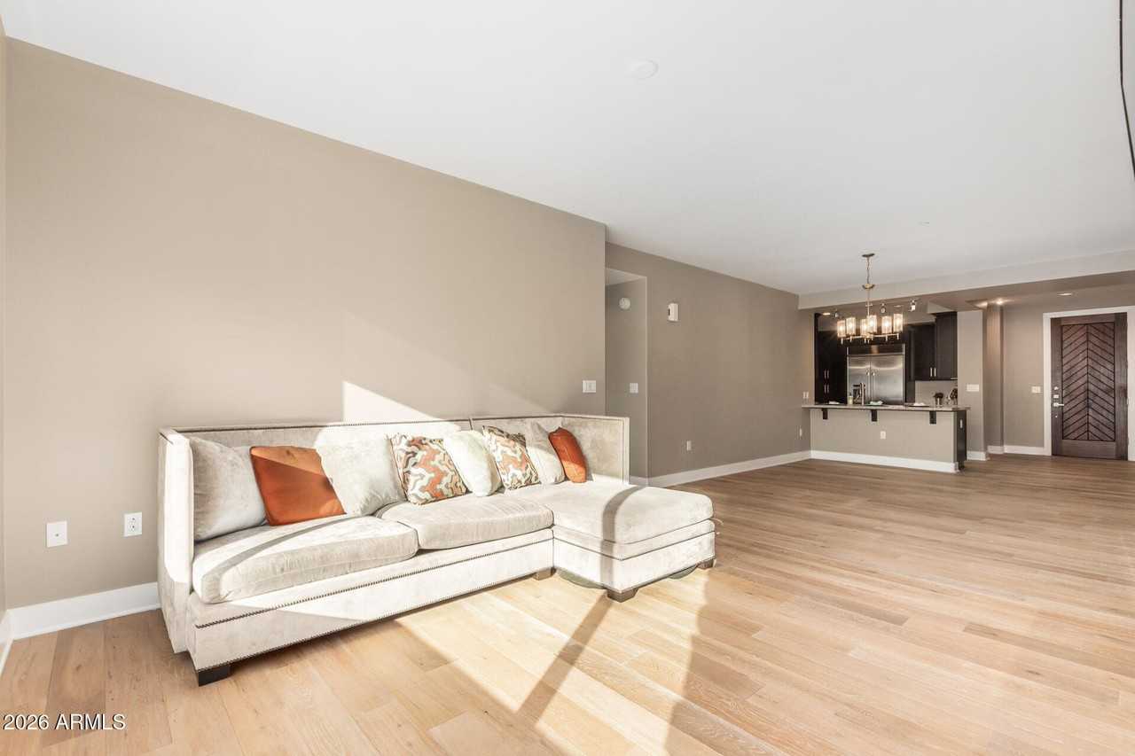 4803 N Woodmere Fairway Unit 2005 #2005 - Photo 6 of 25