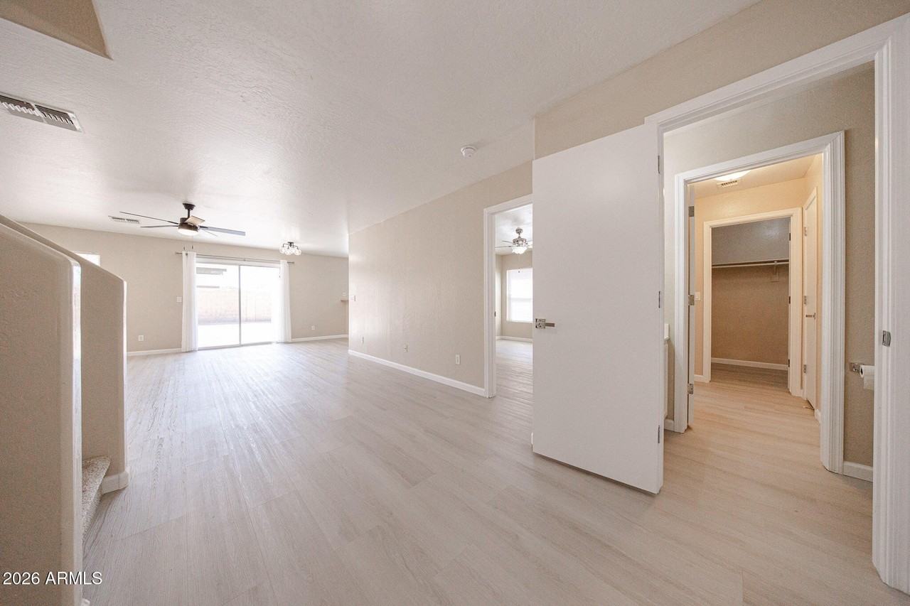 65 N 224th Ln - Photo 6 of 35