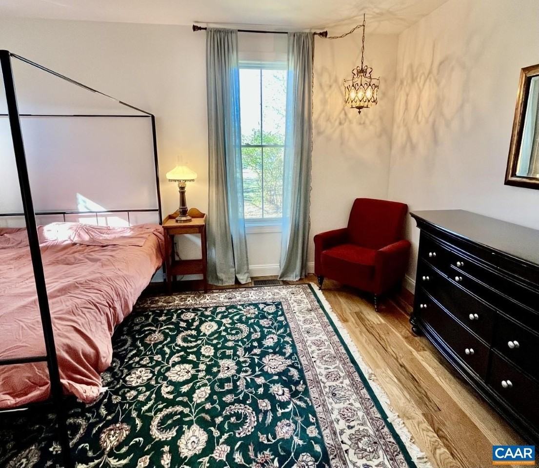 5606 St George Ave - Photo 6 of 11