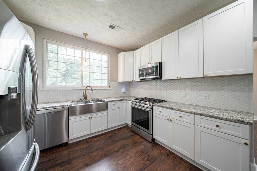 2027 Preston Dr - Photo 7 of 50