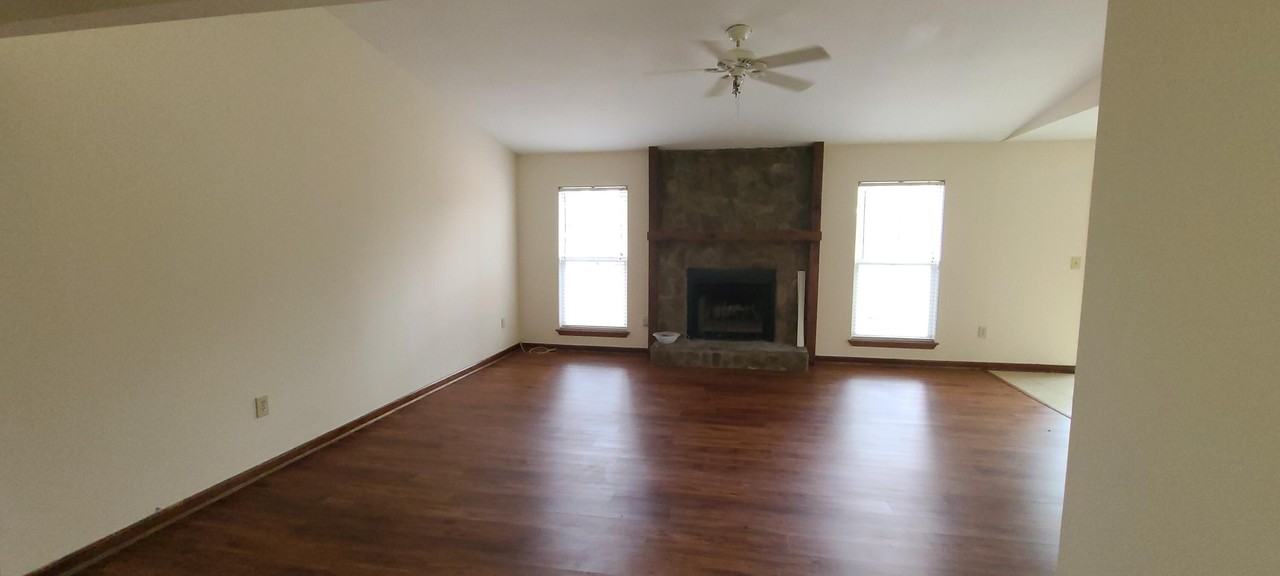 2155 Forest Lakes Blvd - Photo 2 of 18