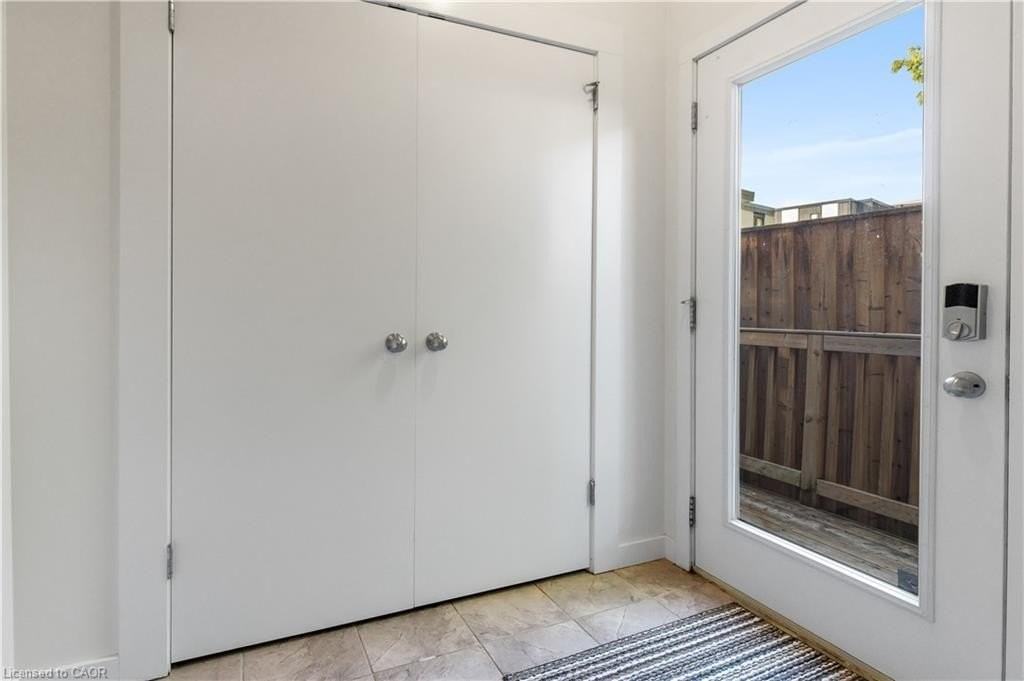 519 Duke St W Bsmt #Bsmt - Photo 6 of 16