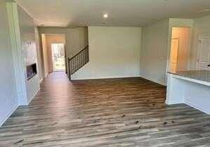 741 Point Place Dr - Photo 5 of 18